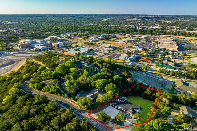 270 Lehmann, Kerrville, TX 78028