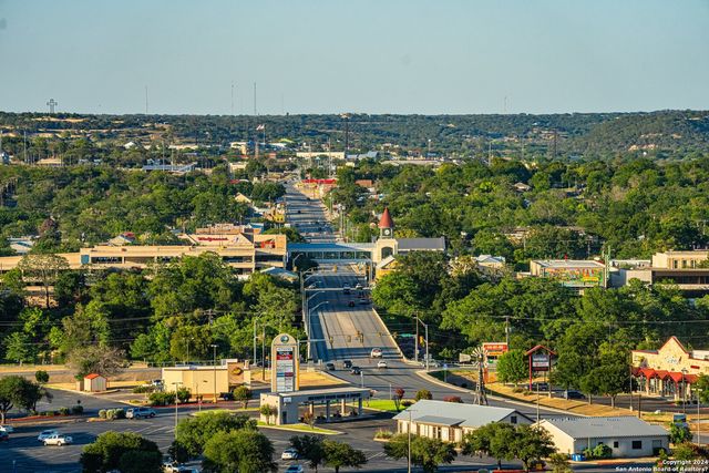 270 Lehmann, Kerrville, TX 78028
