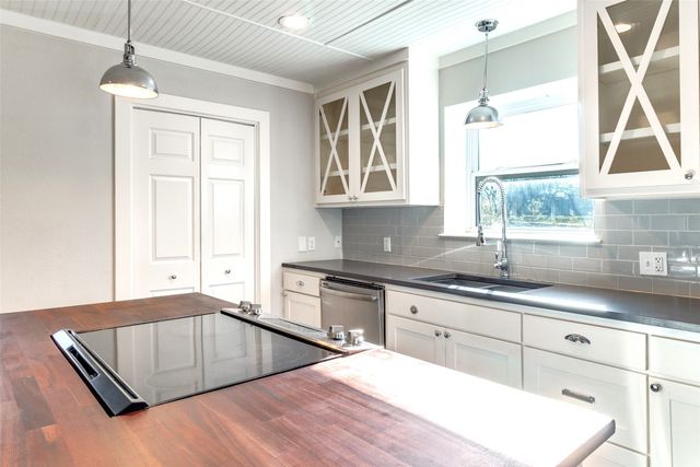 438 Lost Lane, Midlothian, TX 76065