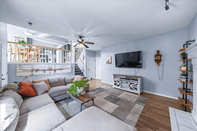 17287 W 157th Street, Olathe, KS 66062