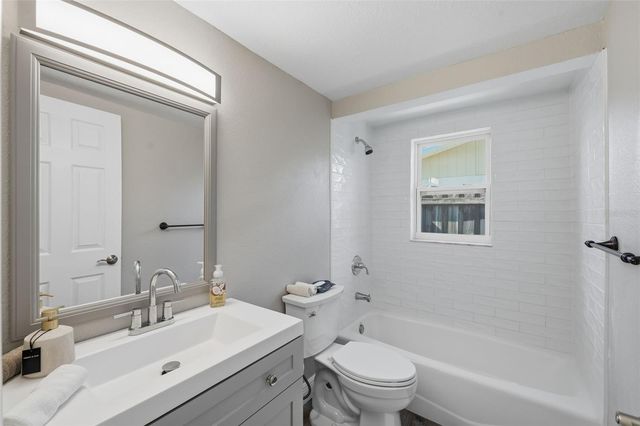 7330 RHINEBECK DRIVE, Port Richey, FL 34668