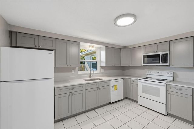 7330 RHINEBECK DRIVE, Port Richey, FL 34668