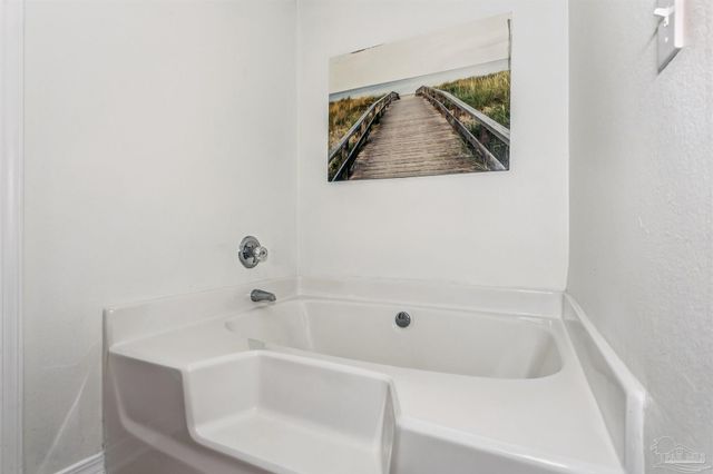 4798 Jaimee Leigh Dr, Milton, FL 32570