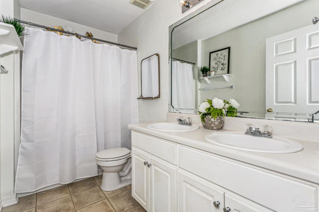 4798 Jaimee Leigh Dr, Milton, FL 32570