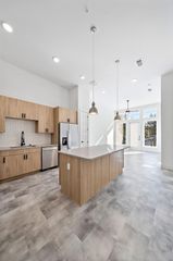 2520 Washington Ave A12.107, Houston, TX 77007