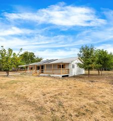 106 Jessica, Kerrville, TX 78028