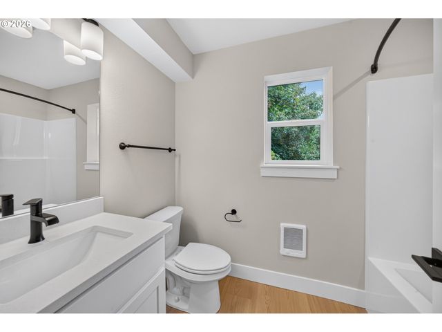 10965 Ne Wygant St, Portland, OR 97220