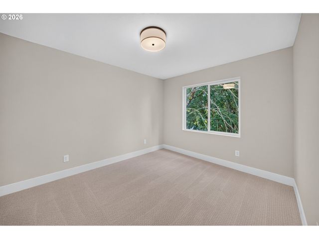 10965 Ne Wygant St, Portland, OR 97220