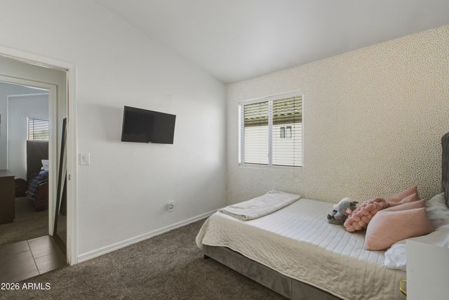 8409 W PINCHOT Avenue, Phoenix, AZ 85037