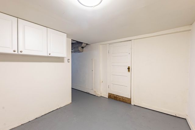 6733 S Campbell Avenue, Chicago, IL 60629
