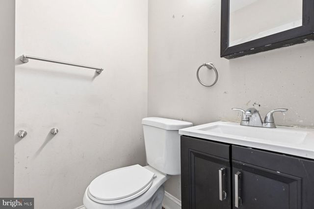 2215 RIGGS AVE, Baltimore, MD 21216