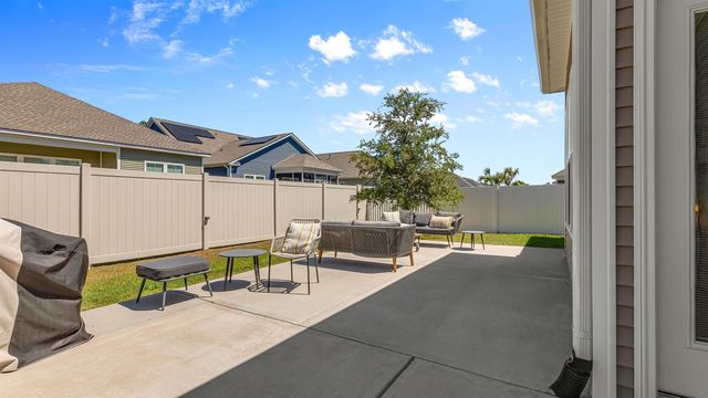 8092 Brogdon Dr, Myrtle Beach, SC 29579