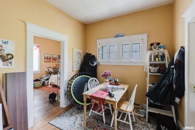 209 N SPRINGER Street, Carbondale, IL 62901