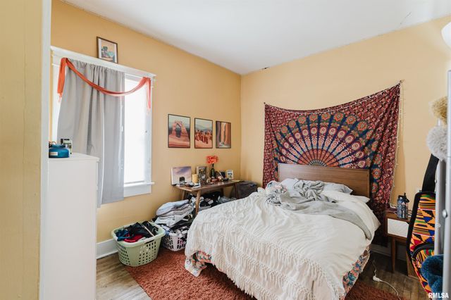 209 N SPRINGER Street, Carbondale, IL 62901