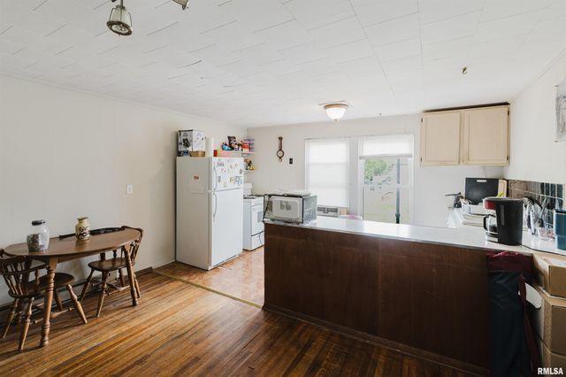 209 N SPRINGER Street, Carbondale, IL 62901