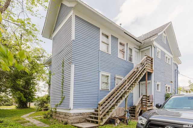 209 N SPRINGER Street, Carbondale, IL 62901