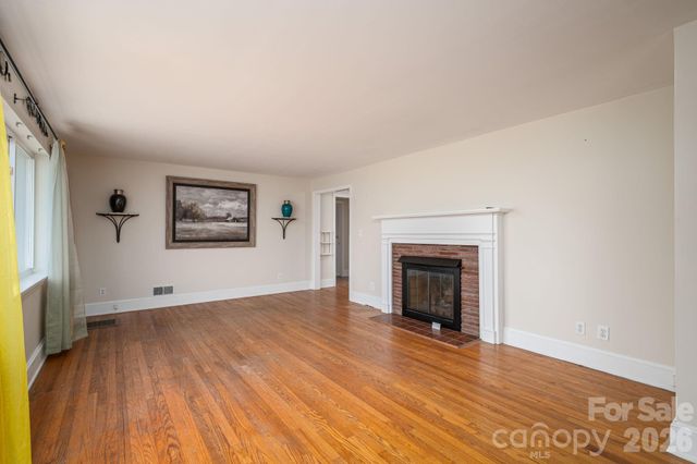 1606 Davis Park Road, Gastonia, NC 28052