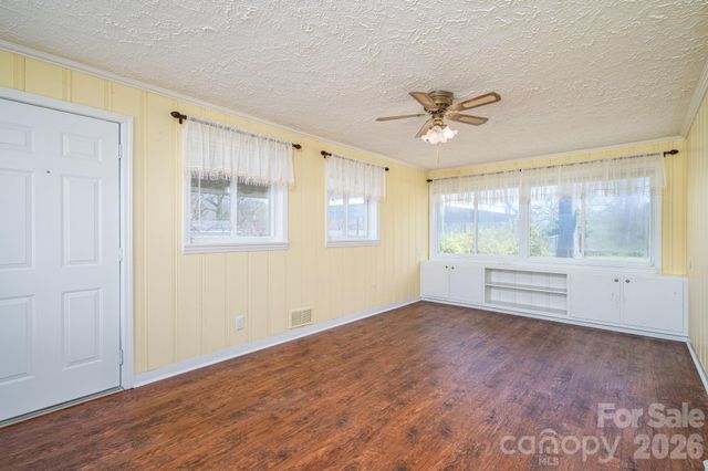 1606 Davis Park Road, Gastonia, NC 28052