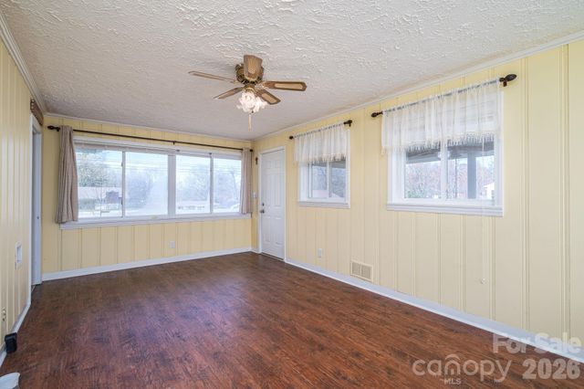 1606 Davis Park Road, Gastonia, NC 28052