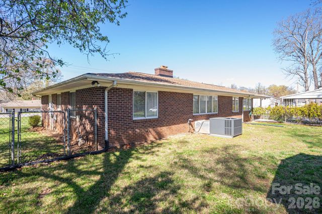 1606 Davis Park Road, Gastonia, NC 28052