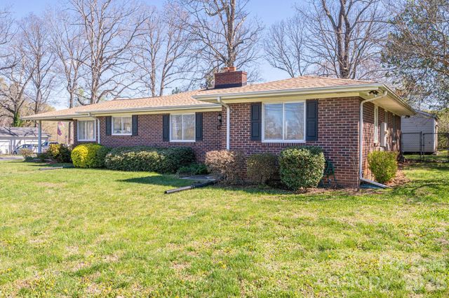 1606 Davis Park Road, Gastonia, NC 28052