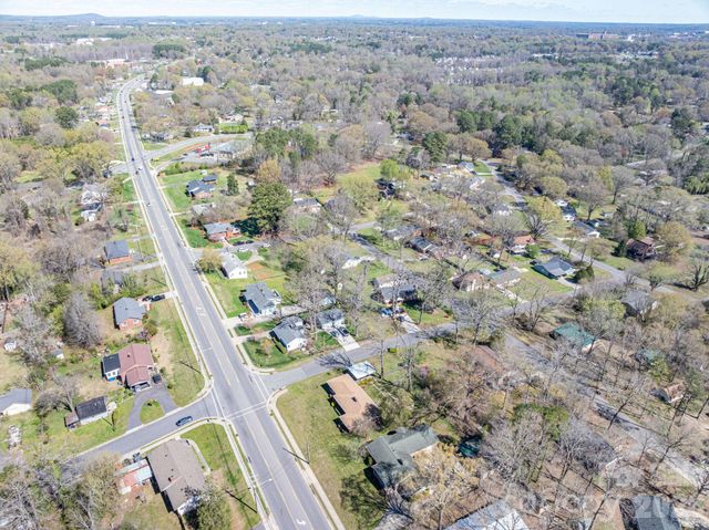 1606 Davis Park Road, Gastonia, NC 28052