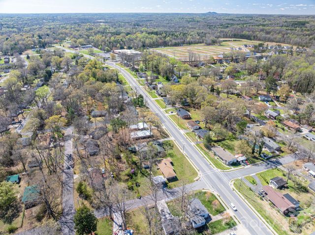 1606 Davis Park Road, Gastonia, NC 28052