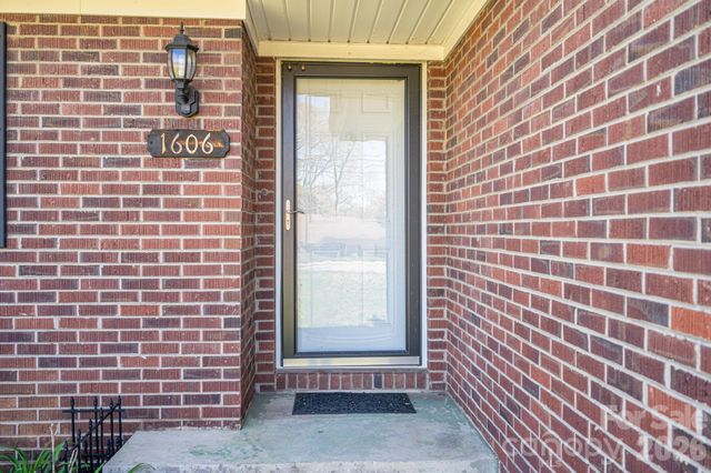 1606 Davis Park Road, Gastonia, NC 28052