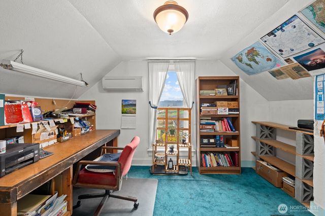 20807 Orville Road E, Orting, WA 98360