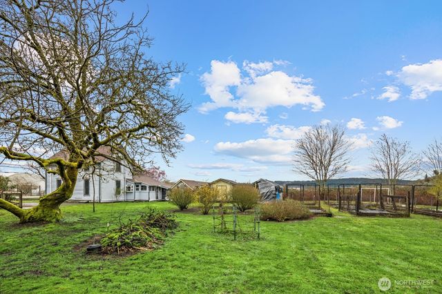 20807 Orville Road E, Orting, WA 98360