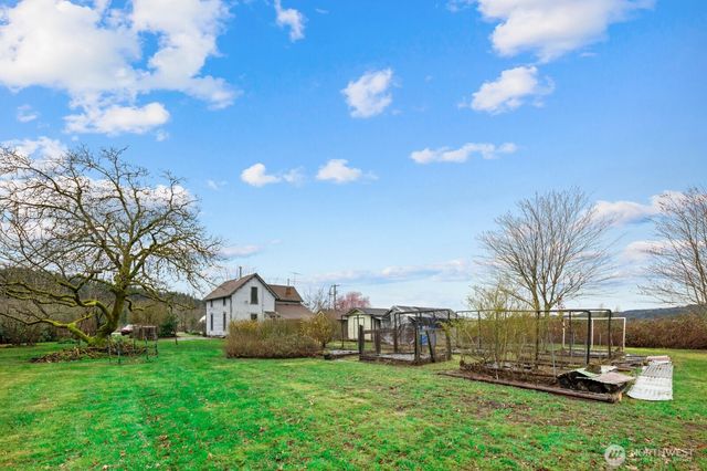 20807 Orville Road E, Orting, WA 98360