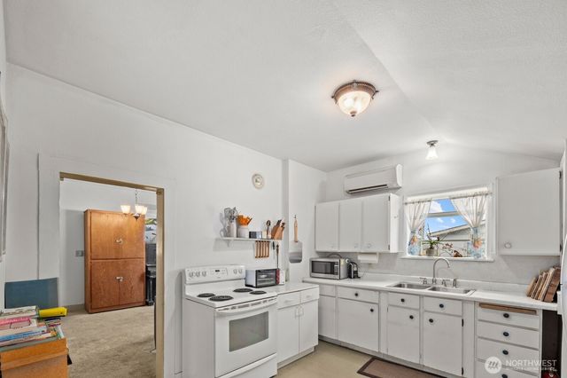 20807 Orville Road E, Orting, WA 98360