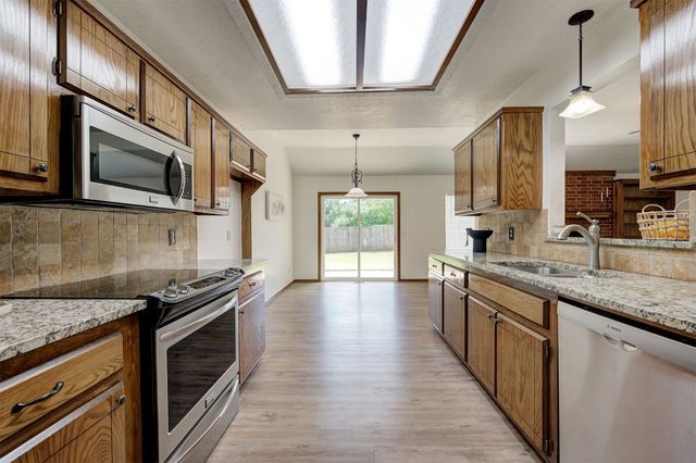 1018 NW 168th Street, Edmond, OK 73012