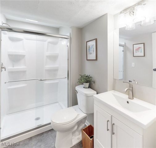 33300 Pinetree Road, Pepper Pike, OH 44124