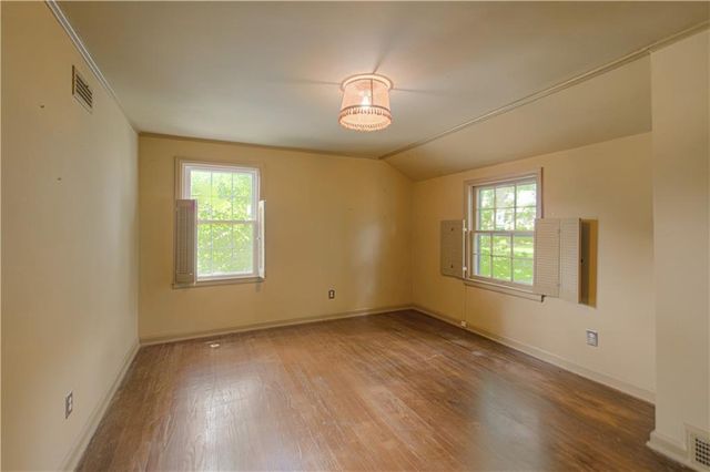 5612 Birch Street, Roeland Park, KS 66205