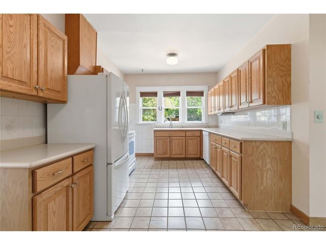 5622 Zephyr St, Arvada, CO 80002