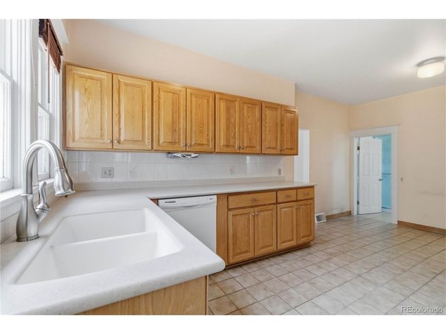 5622 Zephyr St, Arvada, CO 80002