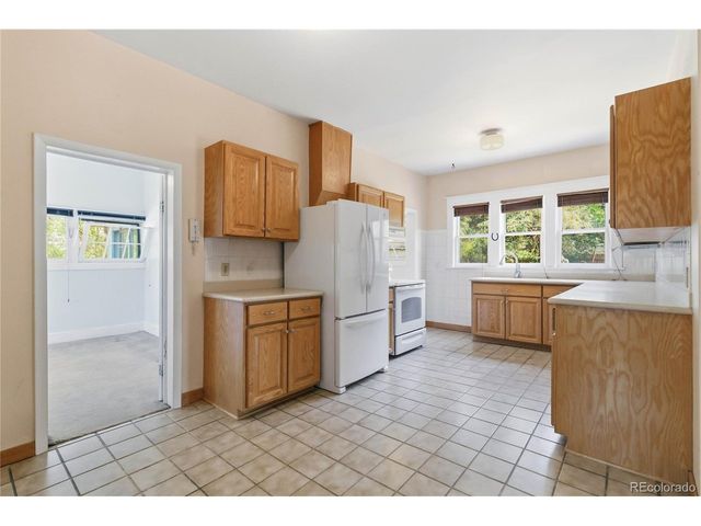 5622 Zephyr St, Arvada, CO 80002