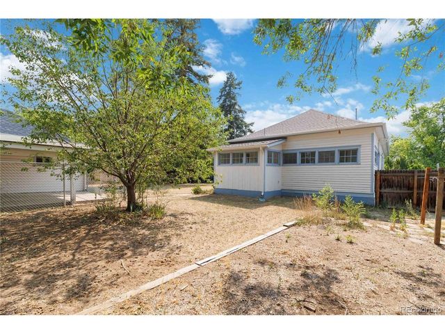 5622 Zephyr St, Arvada, CO 80002