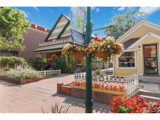5622 Zephyr St, Arvada, CO 80002