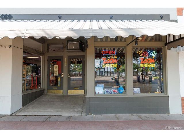 5622 Zephyr St, Arvada, CO 80002
