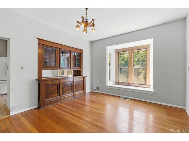 5622 Zephyr St, Arvada, CO 80002