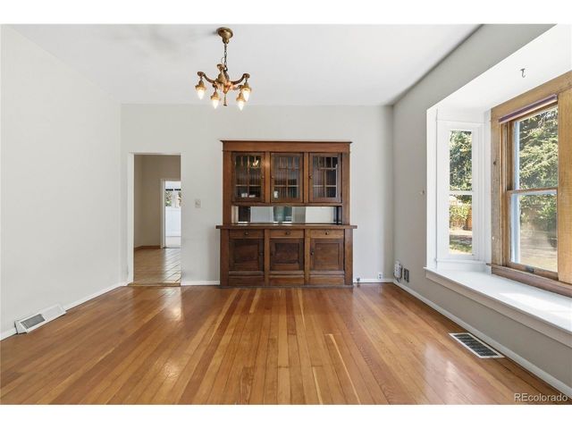 5622 Zephyr St, Arvada, CO 80002