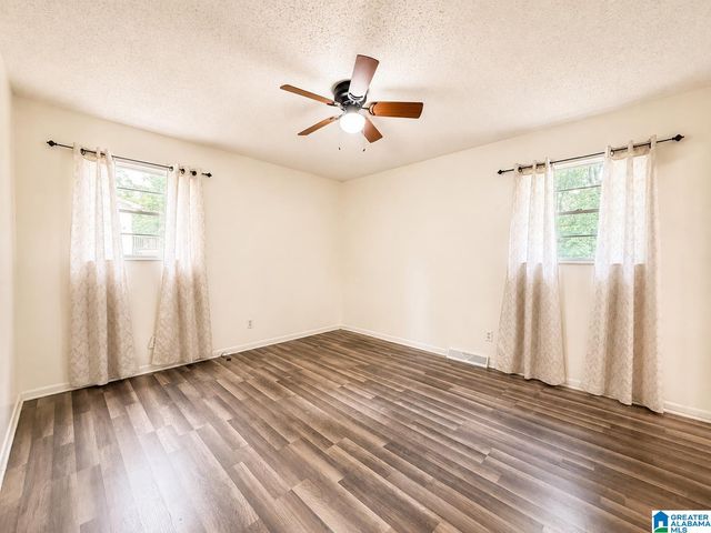 513 LYNNWOOD CIRCLE, Gardendale, AL 35217