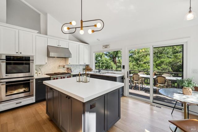 25 Palomino Cir, Novato, CA 94947