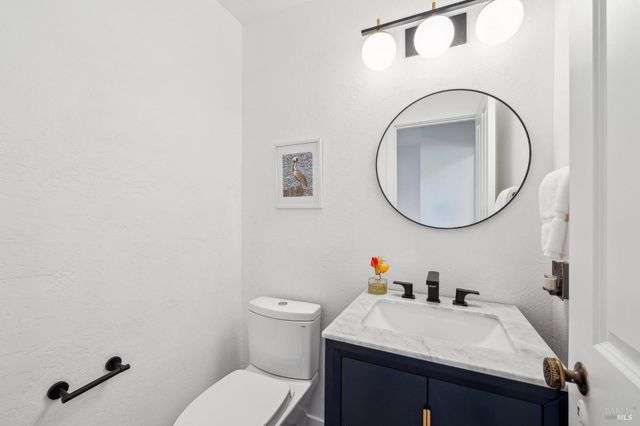 25 Palomino Cir, Novato, CA 94947