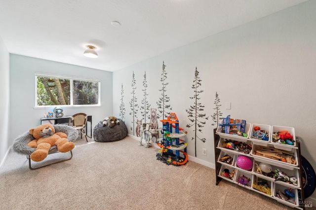 25 Palomino Cir, Novato, CA 94947