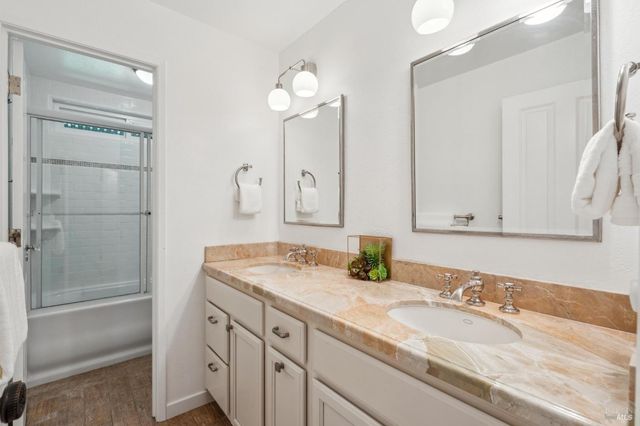 25 Palomino Cir, Novato, CA 94947