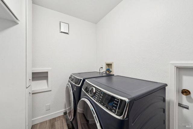 25 Palomino Cir, Novato, CA 94947