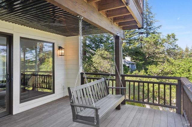 25 Palomino Cir, Novato, CA 94947